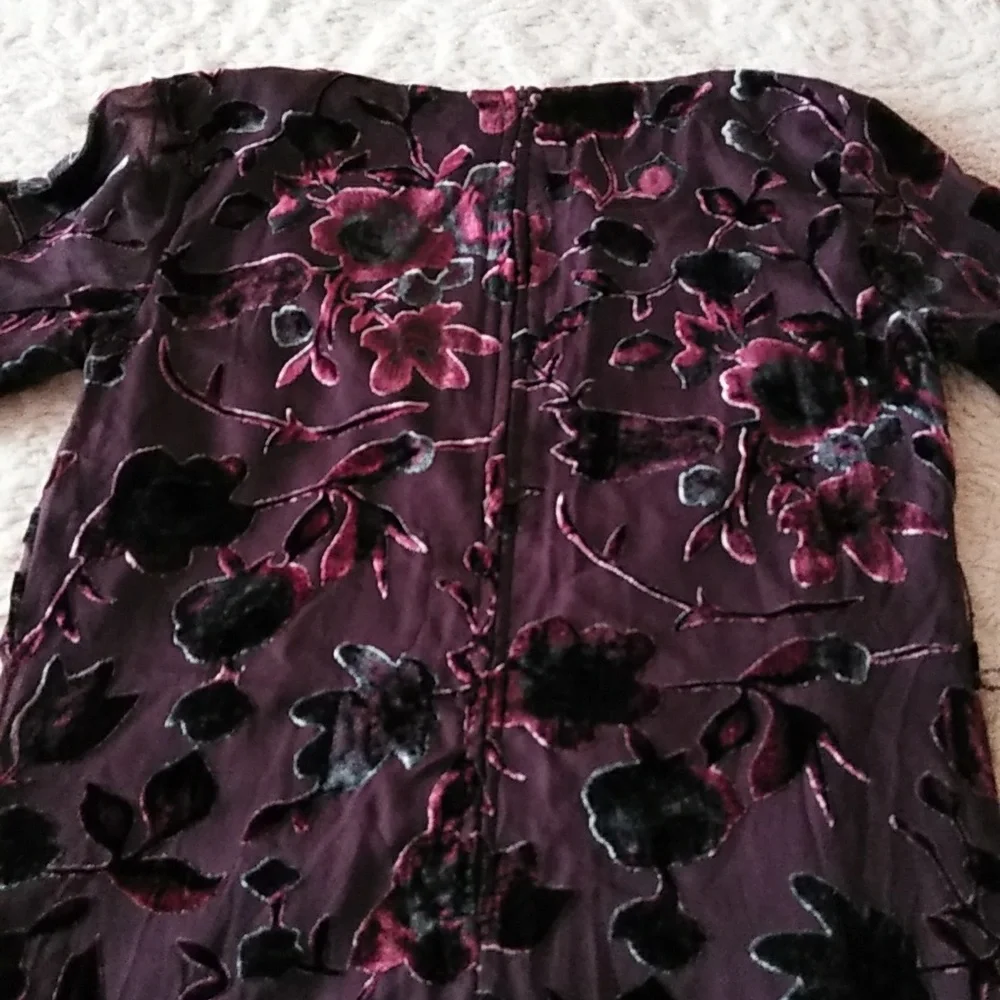 HALO 💖 Velvet Burn Out Dress - Picture 8 of 12